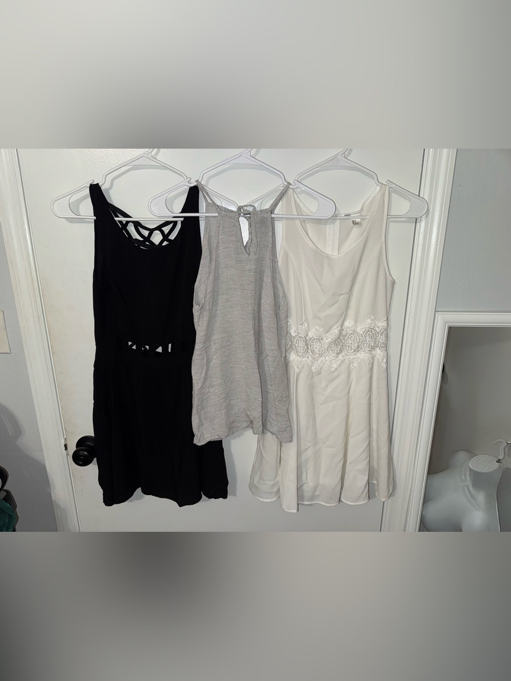 Woman’s summer clothing bundle Small